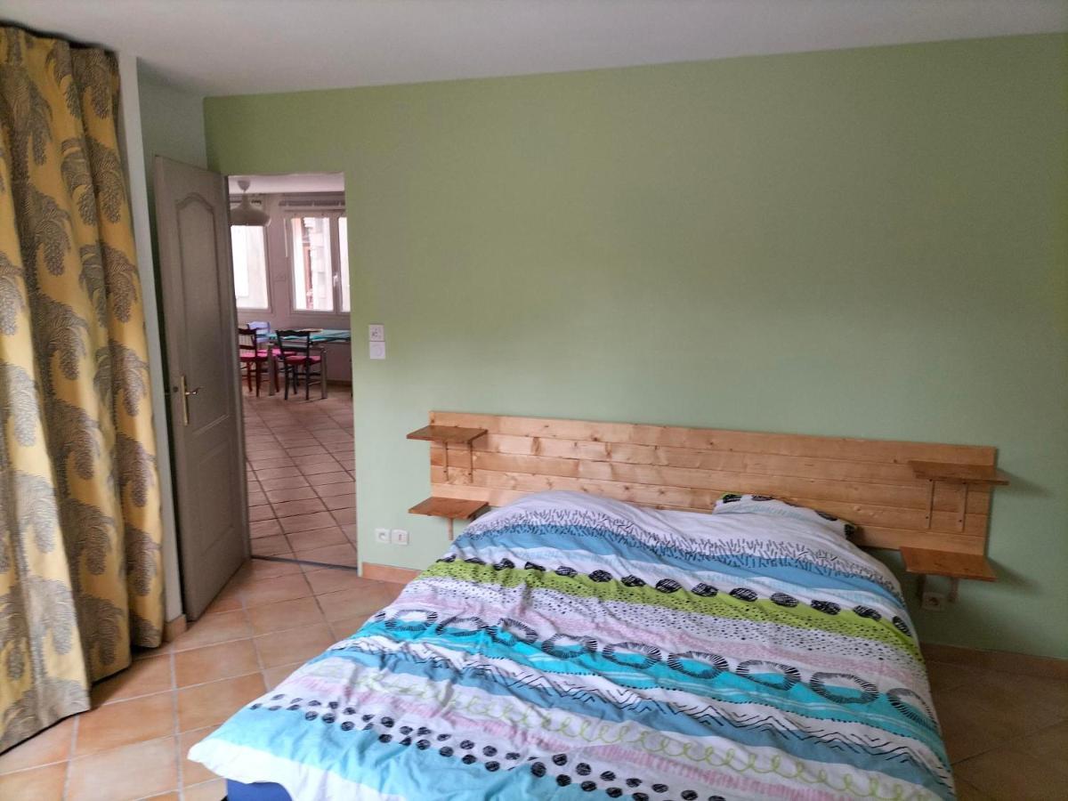 Appartement Au Centre Ville Avec Un Beau Jardin Prive Lannion Eksteriør billede
